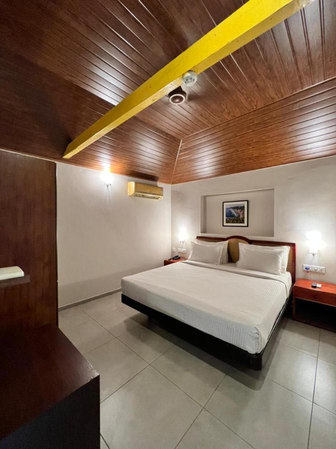 Abad Harmonia Ayurvedic Beach Resort Kovalam Exterior foto