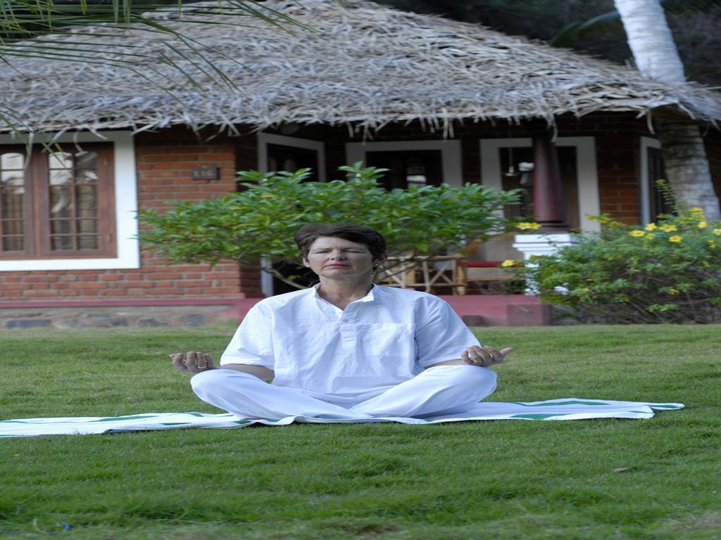Abad Harmonia Ayurvedic Beach Resort Kovalam Exterior foto