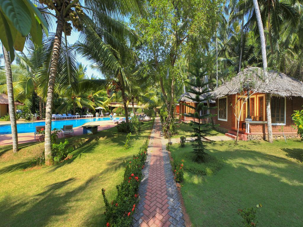 Abad Harmonia Ayurvedic Beach Resort Kovalam Exterior foto