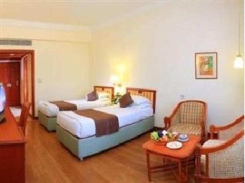 Abad Harmonia Ayurvedic Beach Resort Kovalam Exterior foto