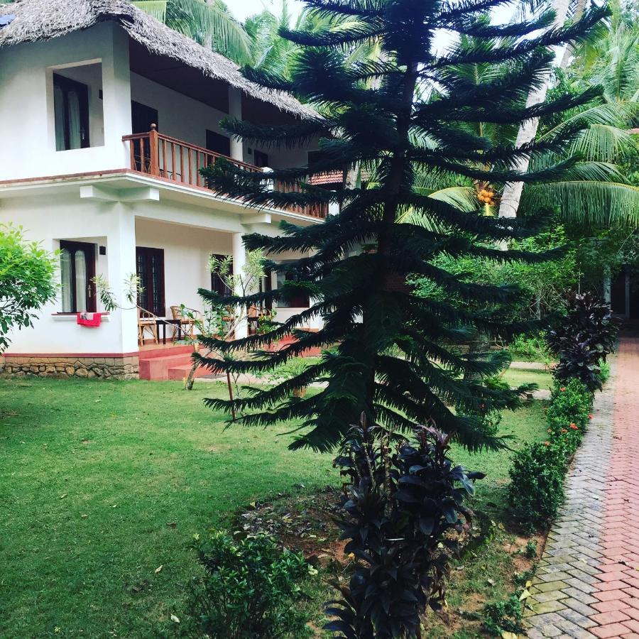 Abad Harmonia Ayurvedic Beach Resort Kovalam Exterior foto